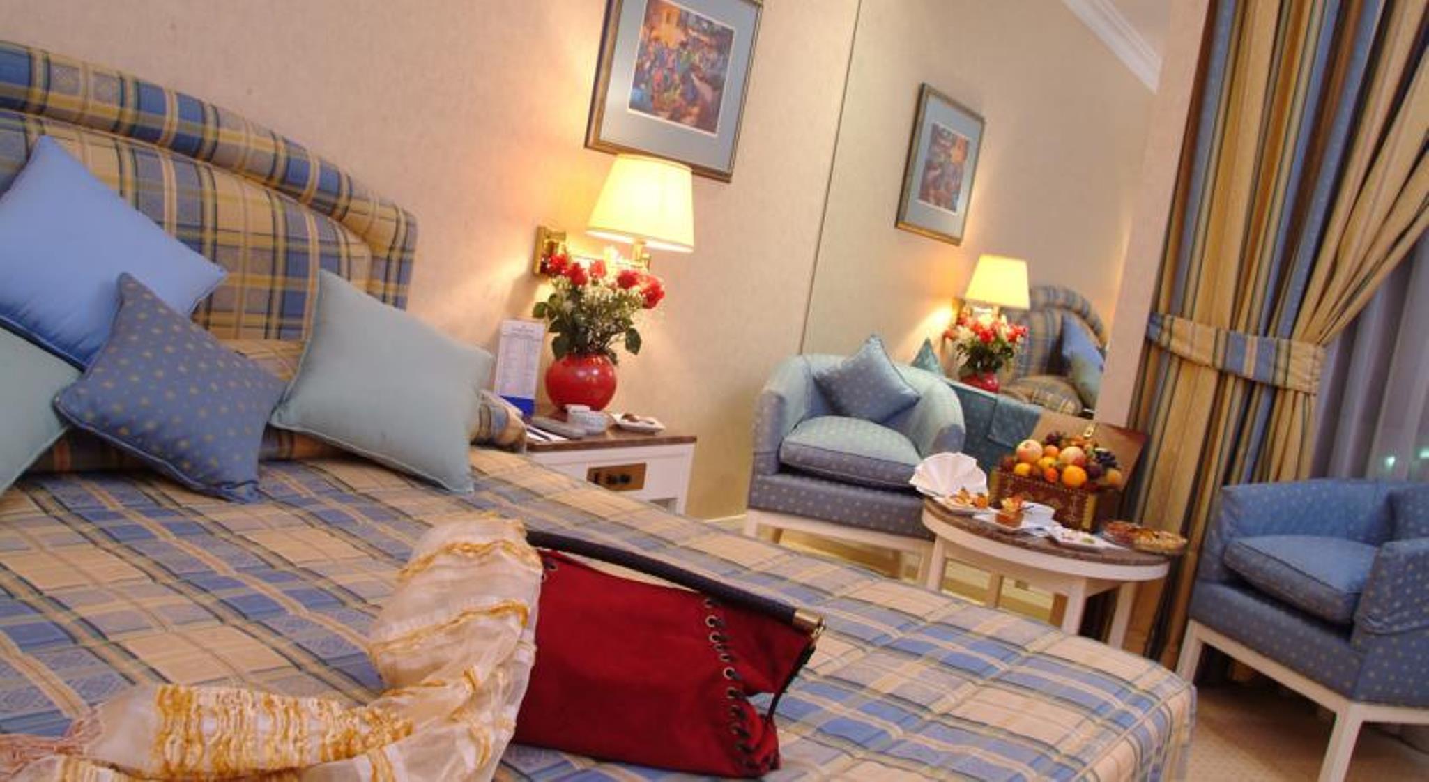 Golden Tulip Bahrain Hotell Manama Exteriör bild