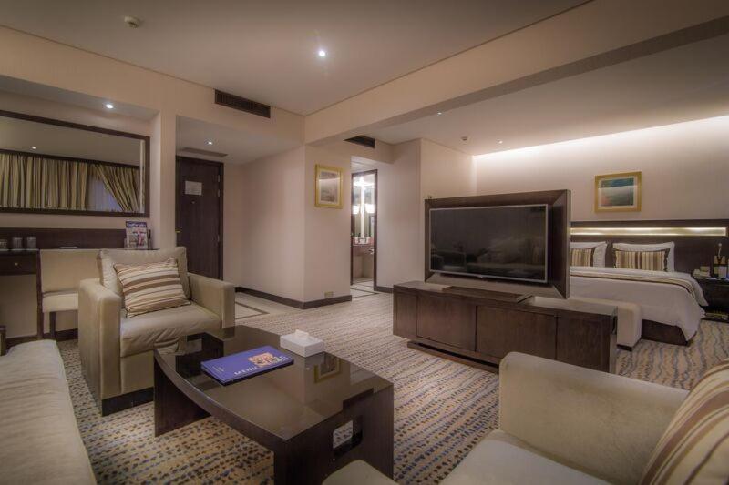 Golden Tulip Bahrain Hotell Manama Rum bild