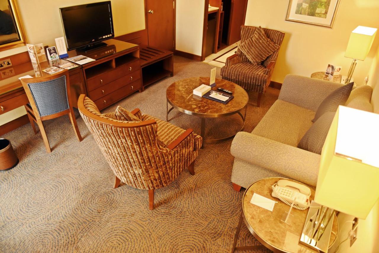 Golden Tulip Bahrain Hotell Manama Exteriör bild