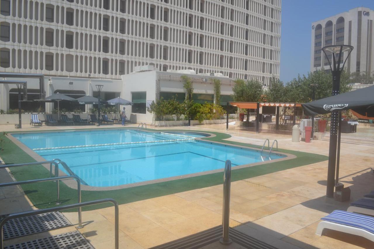 Golden Tulip Bahrain Hotell Manama Exteriör bild