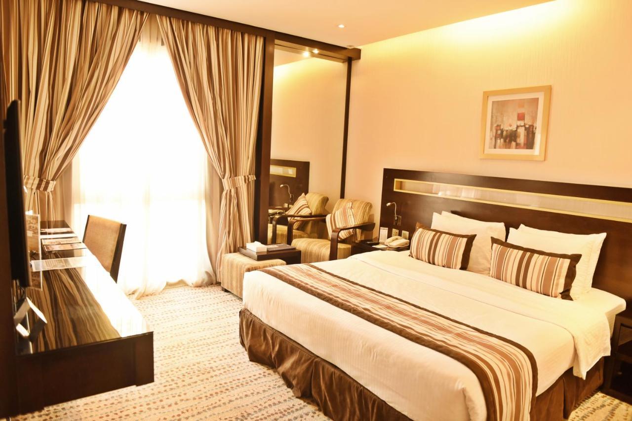 Golden Tulip Bahrain Hotell Manama Exteriör bild