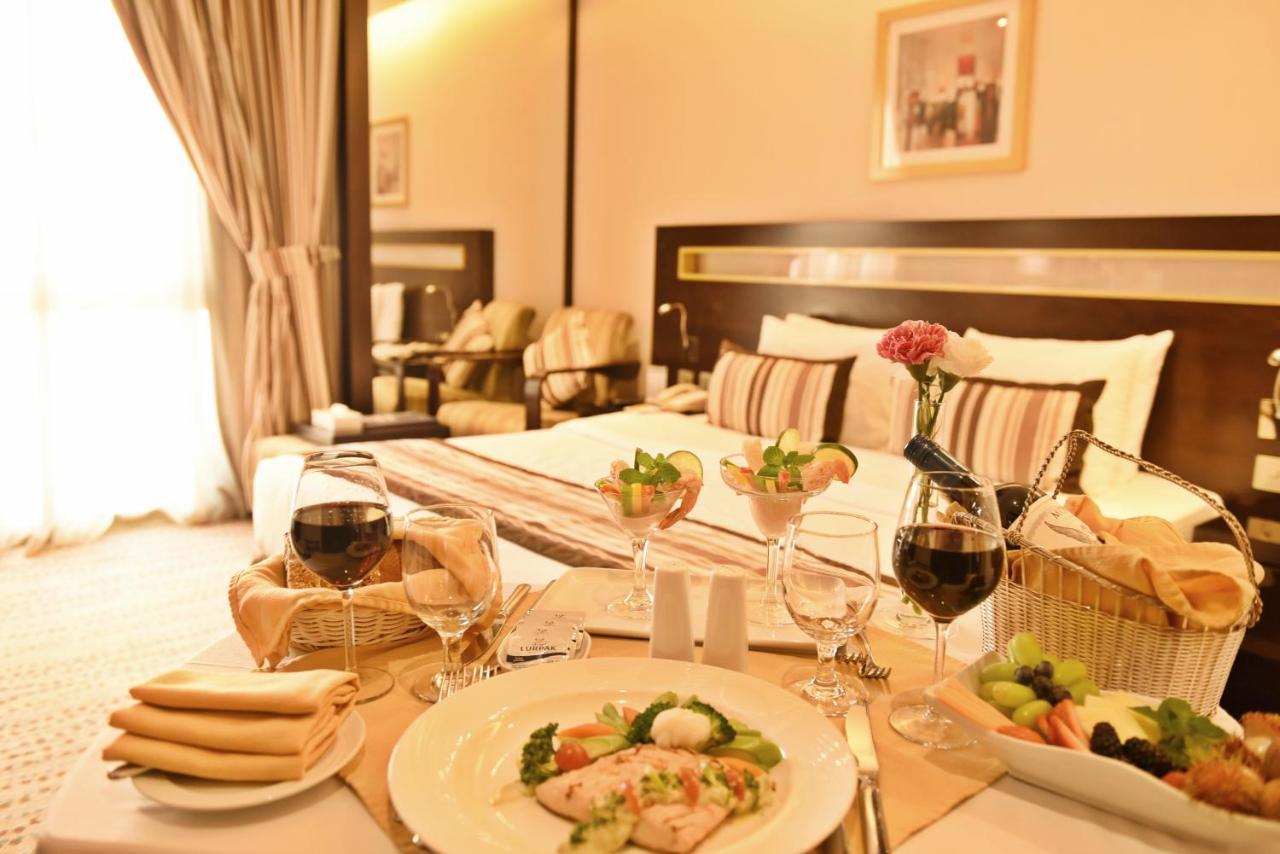 Golden Tulip Bahrain Hotell Manama Exteriör bild