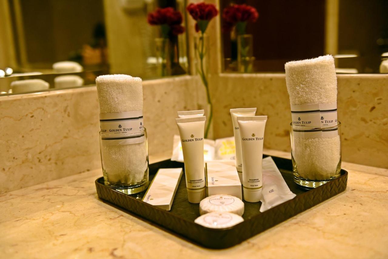Golden Tulip Bahrain Hotell Manama Exteriör bild