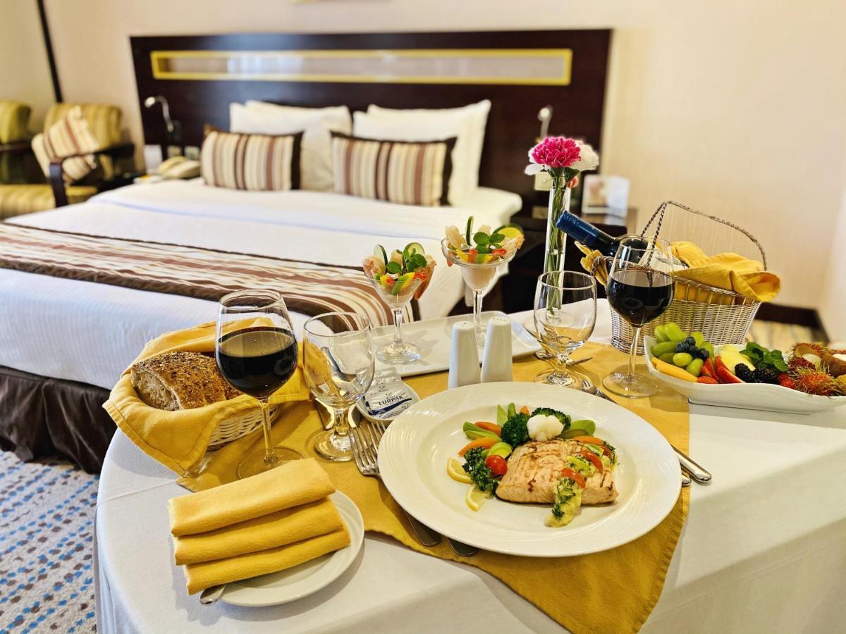 Golden Tulip Bahrain Hotell Manama Exteriör bild