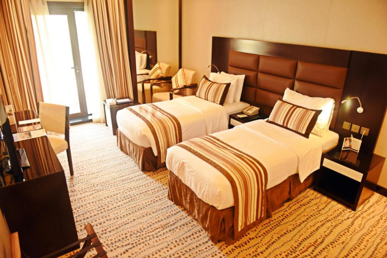 Golden Tulip Bahrain Hotell Manama Exteriör bild
