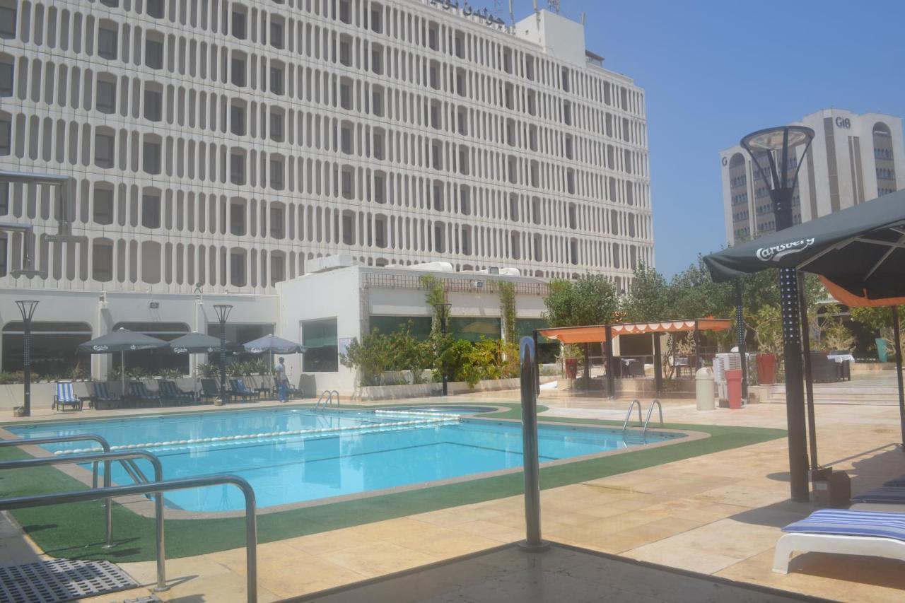 Golden Tulip Bahrain Hotell Manama Exteriör bild
